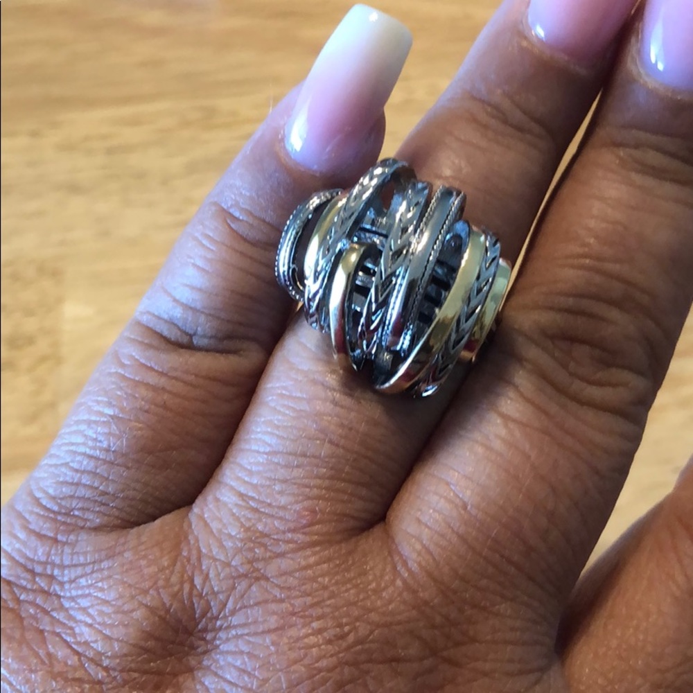 Modern ring - Picture 2 of 3